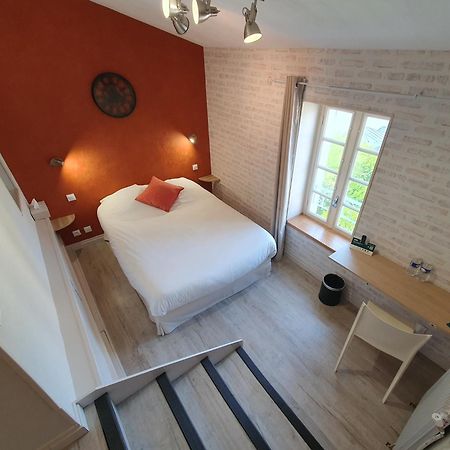Logis Hotel Le Prince Noir Sérignac-sur-Garonne Екстериор снимка