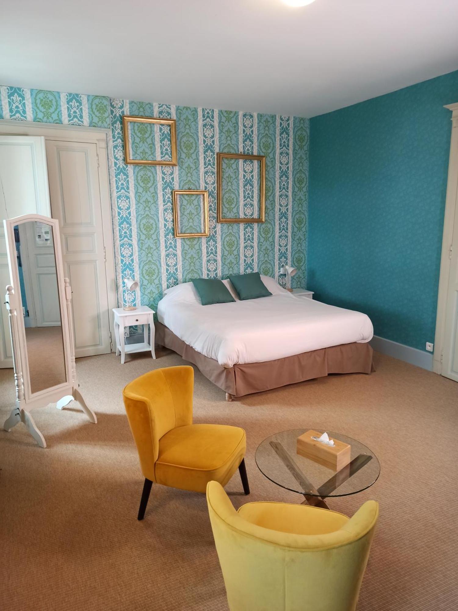 Logis Hotel Le Prince Noir Sérignac-sur-Garonne Екстериор снимка