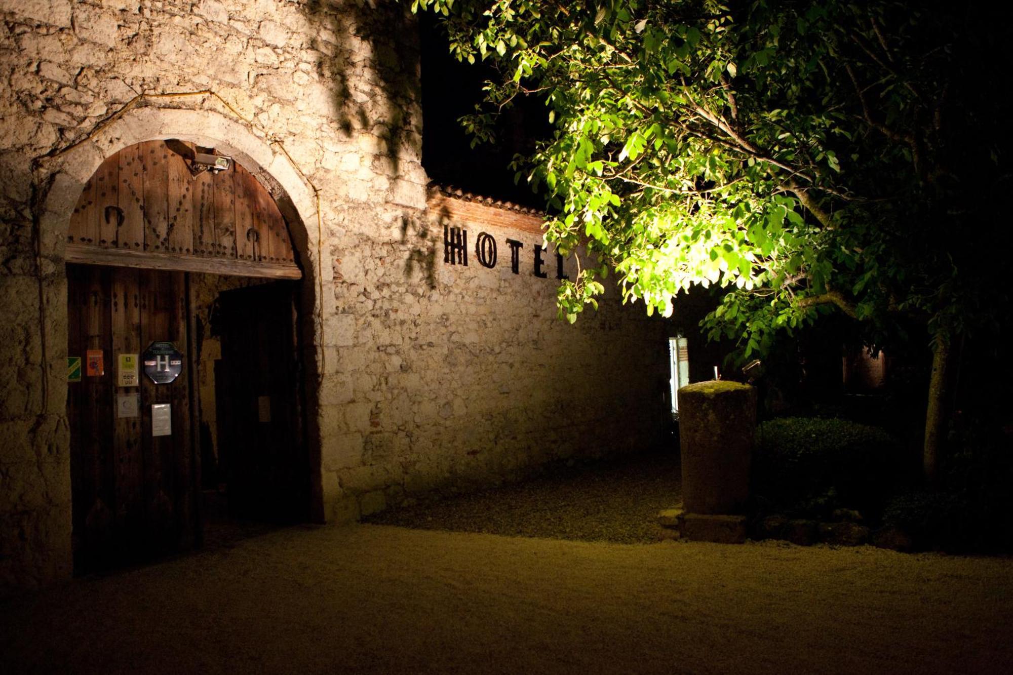 Logis Hotel Le Prince Noir Sérignac-sur-Garonne Екстериор снимка