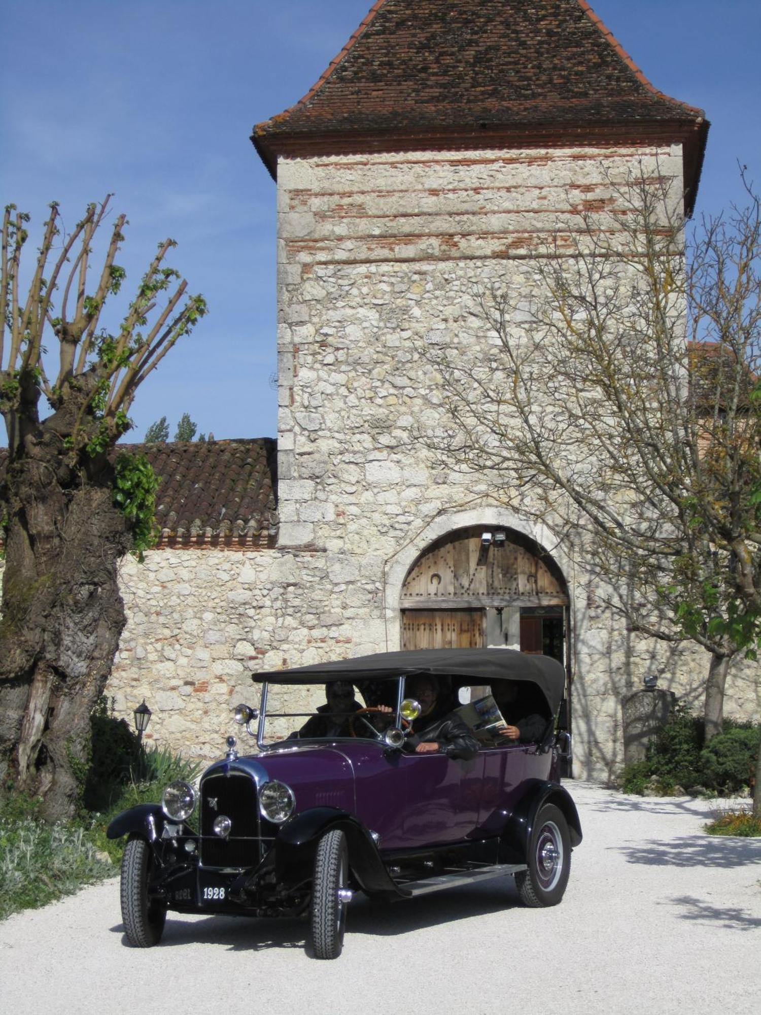 Logis Hotel Le Prince Noir Sérignac-sur-Garonne Екстериор снимка
