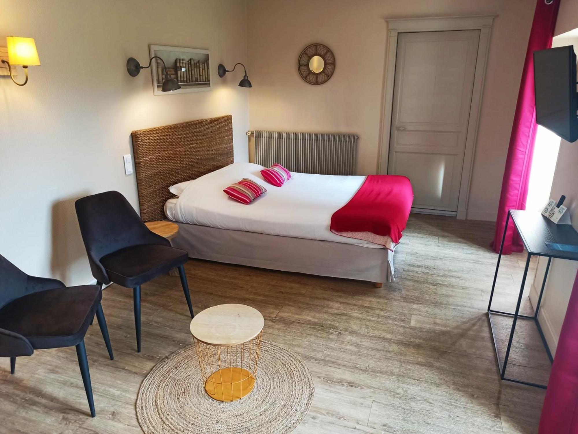 Logis Hotel Le Prince Noir Sérignac-sur-Garonne Екстериор снимка