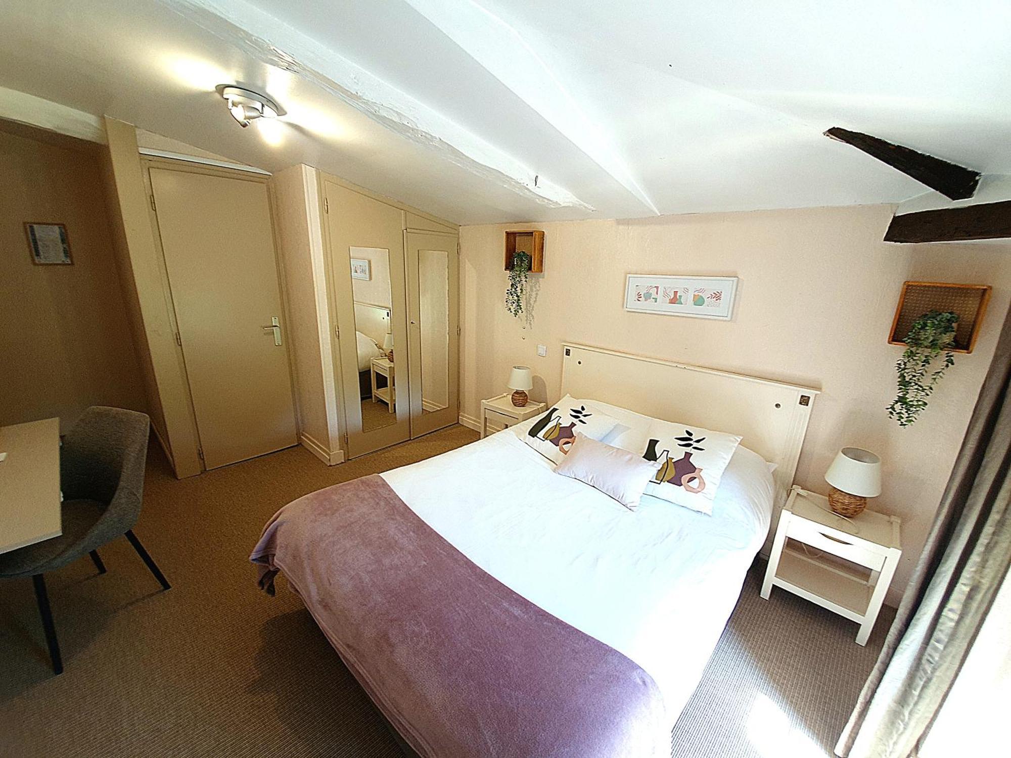 Logis Hotel Le Prince Noir Sérignac-sur-Garonne Екстериор снимка