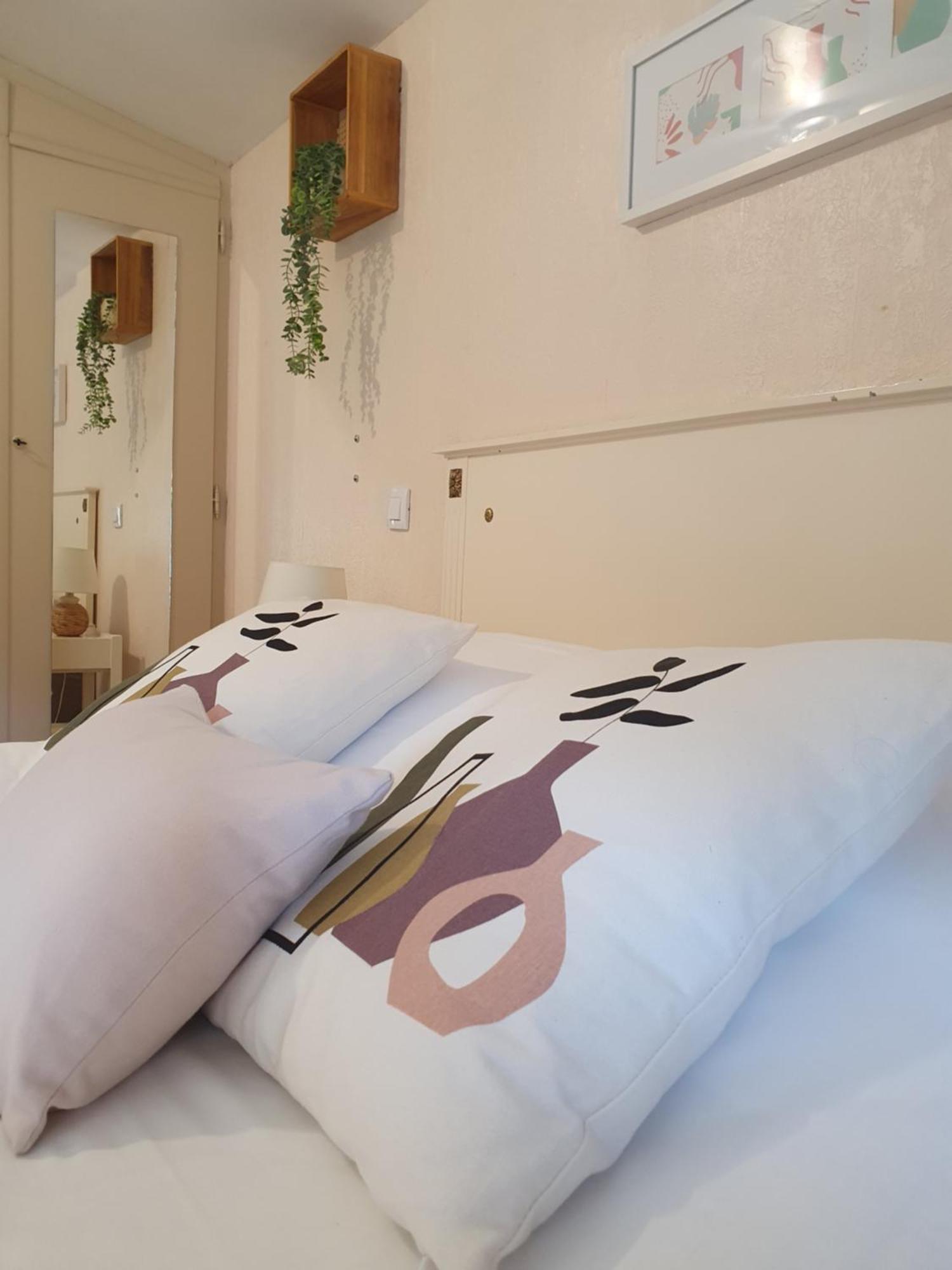 Logis Hotel Le Prince Noir Sérignac-sur-Garonne Екстериор снимка