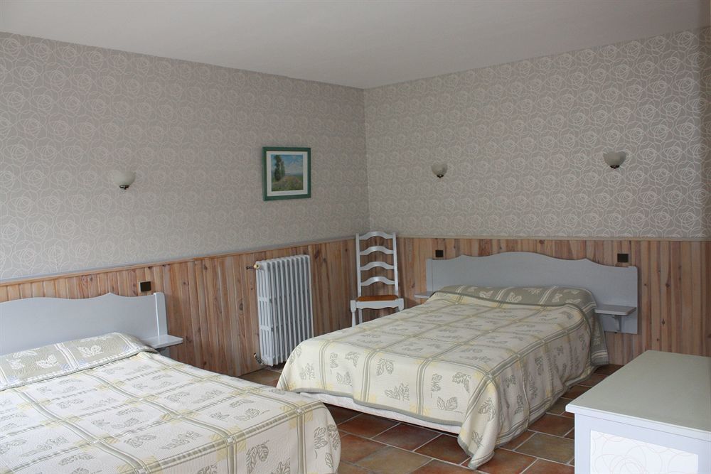 Logis Hotel Le Prince Noir Sérignac-sur-Garonne Екстериор снимка