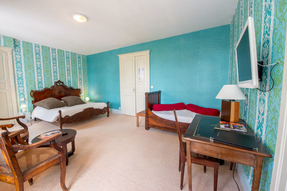 Logis Hotel Le Prince Noir Sérignac-sur-Garonne Екстериор снимка