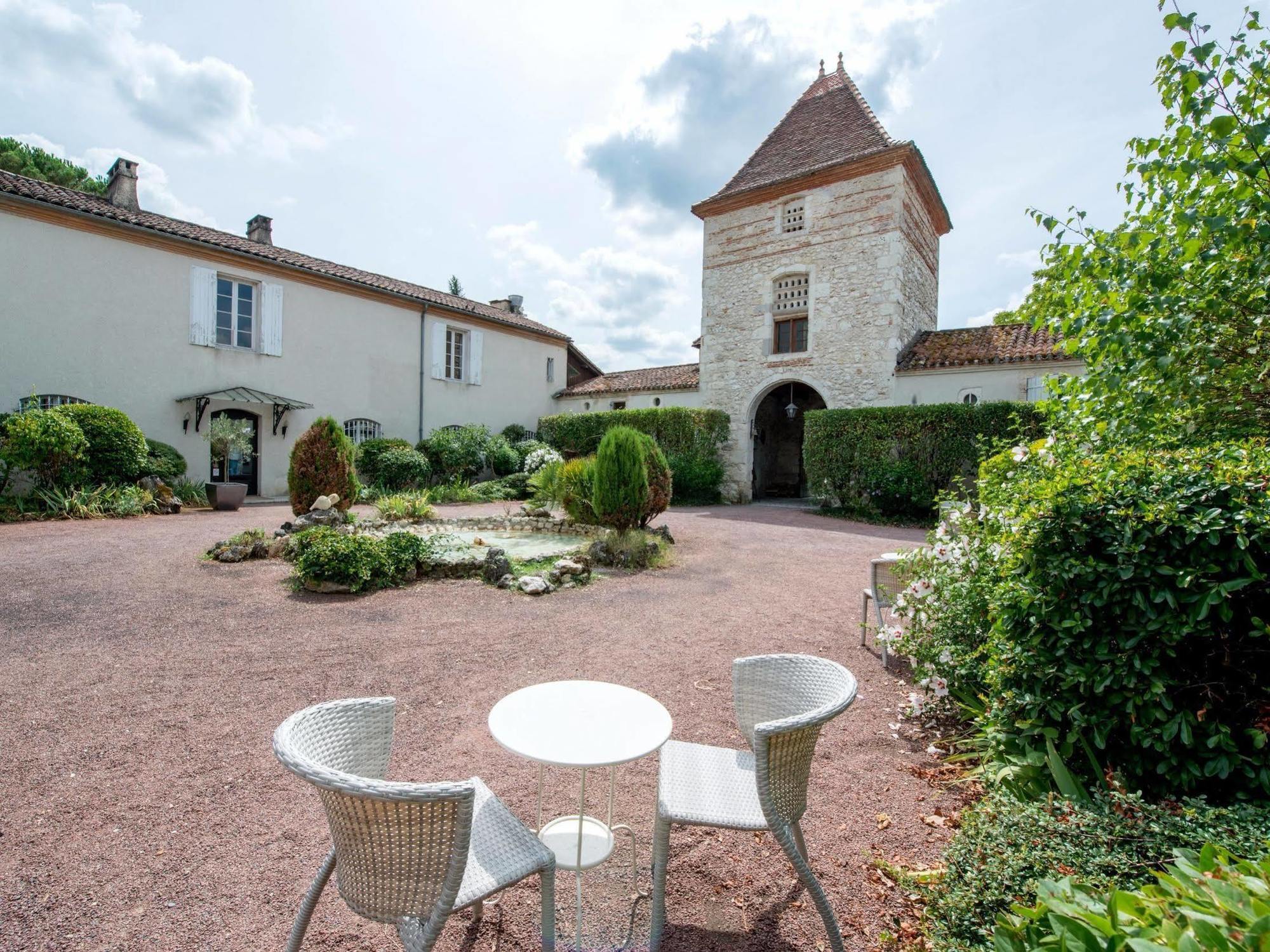 Logis Hotel Le Prince Noir Sérignac-sur-Garonne Екстериор снимка