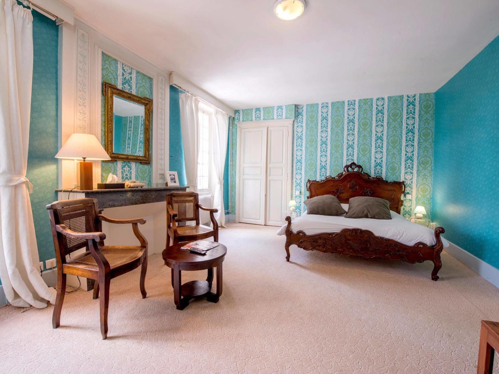 Logis Hotel Le Prince Noir Sérignac-sur-Garonne Екстериор снимка